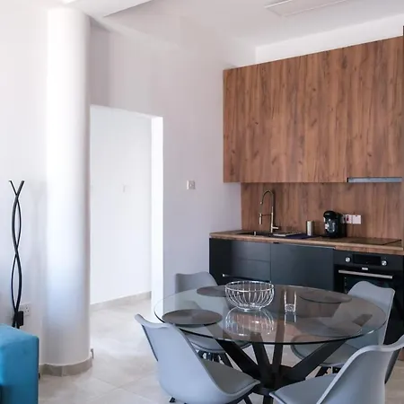 Royal Stay Luxury Homes Paphos Extérieur photo