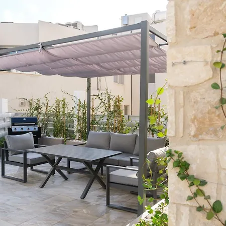 Royal Stay Luxury Homes Paphos Extérieur photo